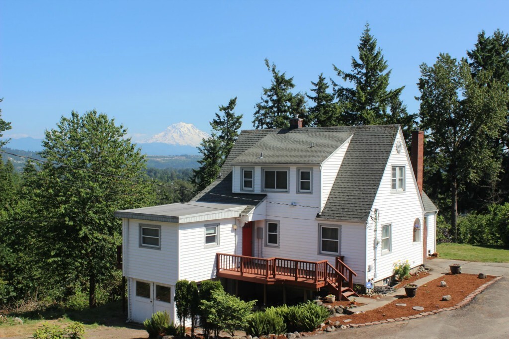 Property Photo: 13112 56th St E WA 98372