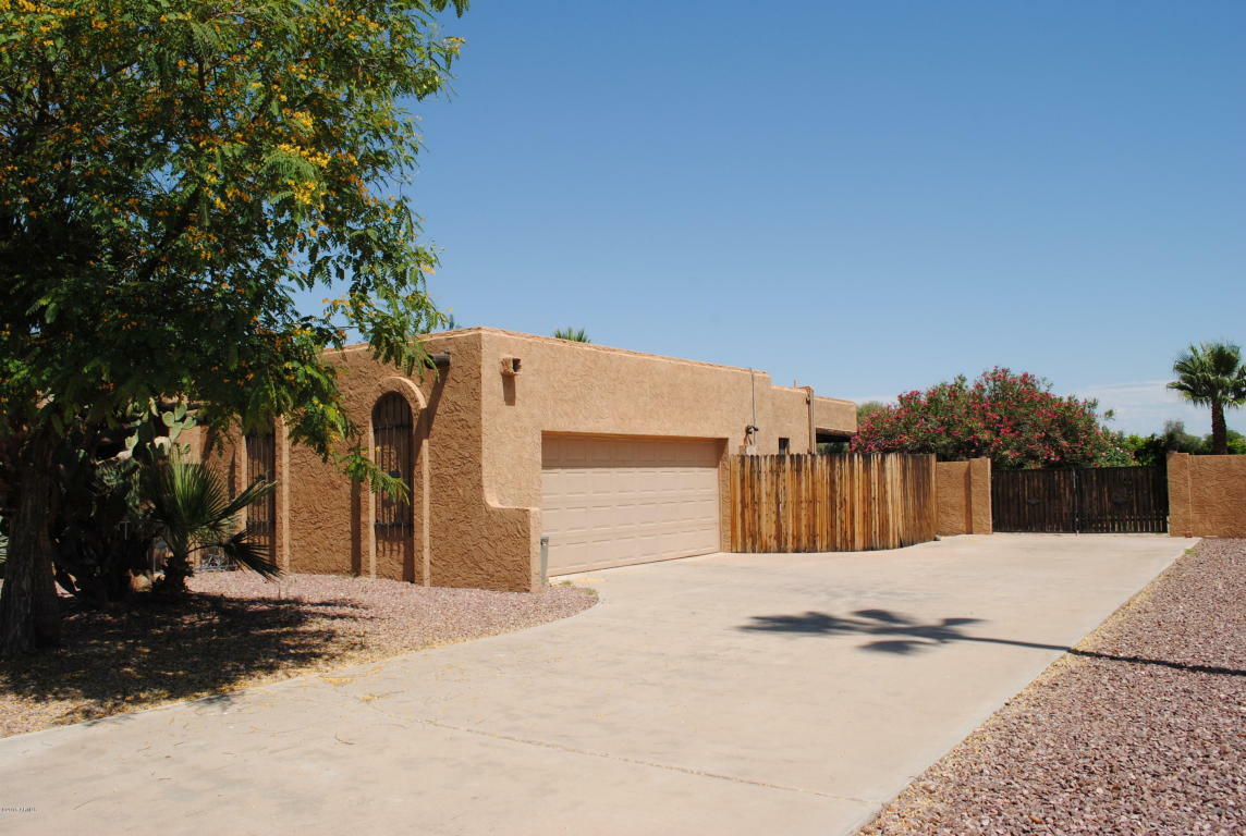 Property Photo:  430 E Campina Drive  AZ 85340 