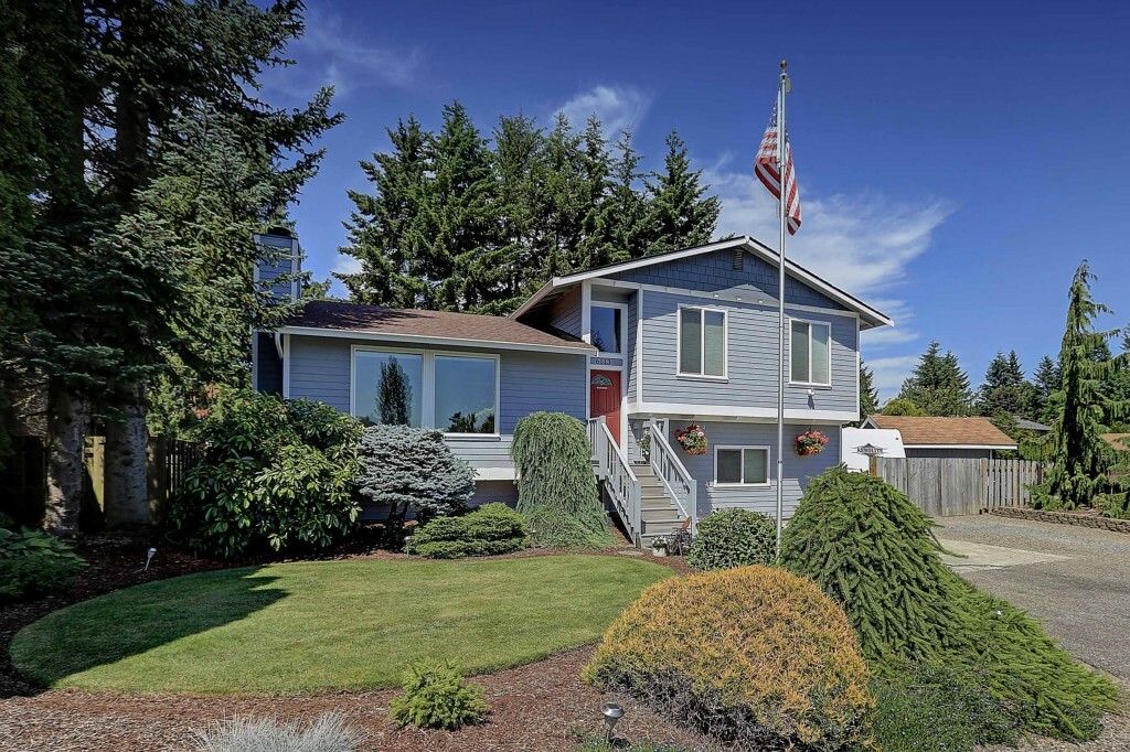 Property Photo:  6113 95th Place NE  WA 98270 