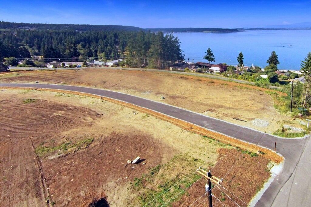 Property Photo: 5 Sunrise Estates Place WA 98282