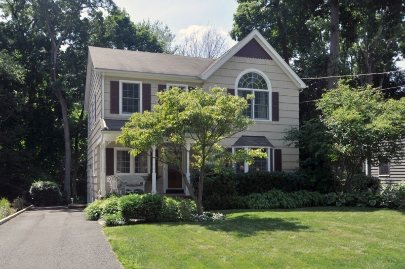 Property Photo:  736 Oak Ave  NJ 07090 