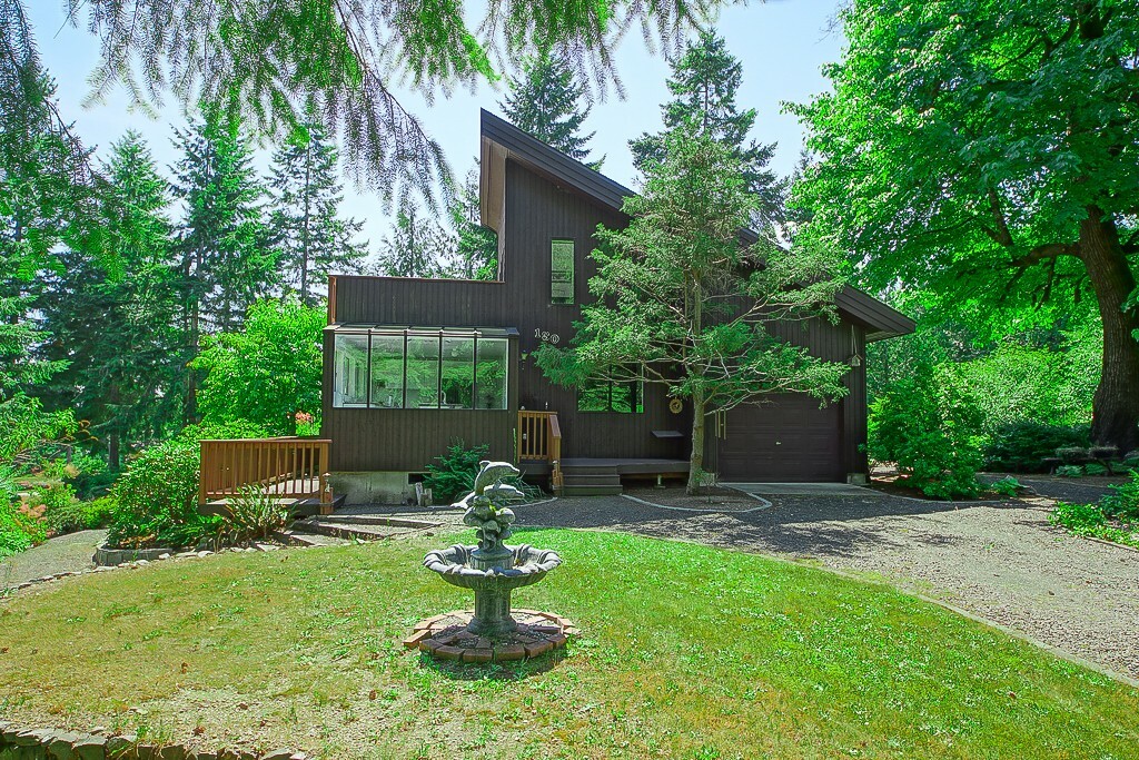 Property Photo:  130 E Robbins Rd  WA 98546 