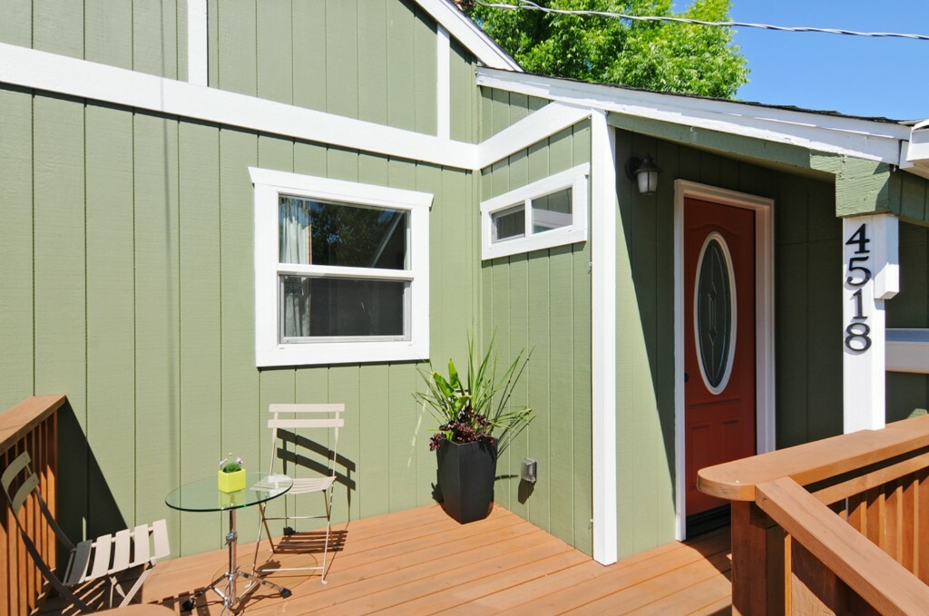 Property Photo: 4518 S Holly St WA 98118