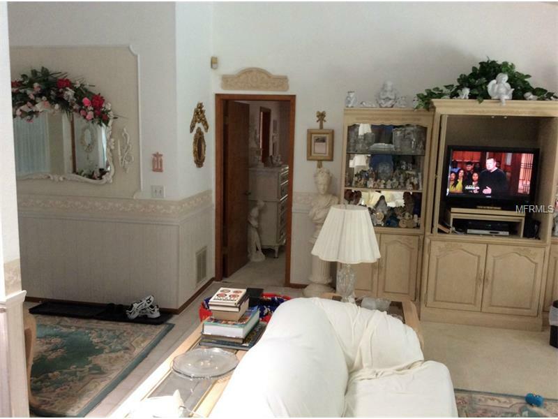 Property Photo:  226 Allens Ridge Drive E  FL 34683 
