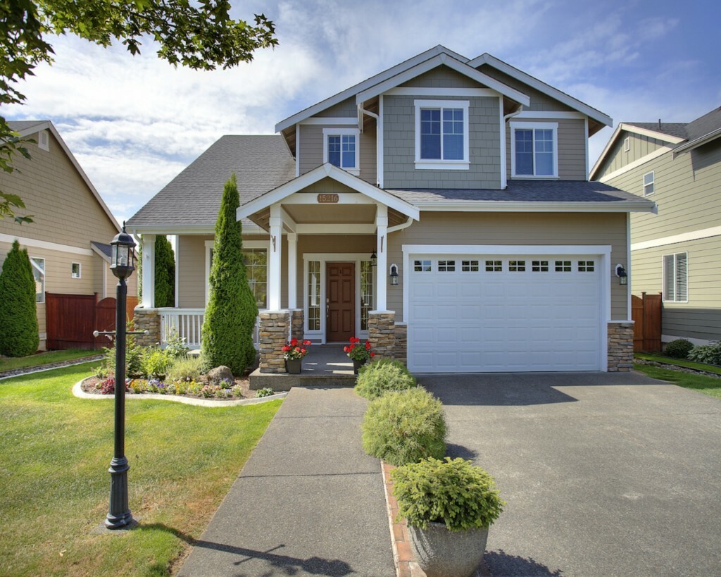 Property Photo:  15216 Daffodil St Ct E  WA 98390 