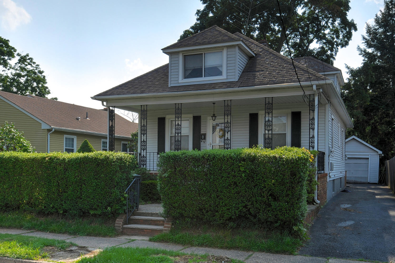 Property Photo:  245 North 10th Avenue  NJ 08835 