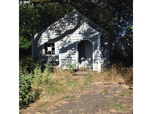 Property Photo: 125 NE Balm St OR 97378