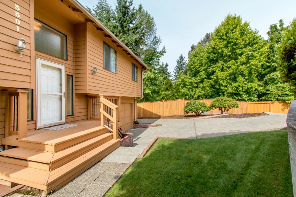 Property Photo: 3301 SW 314th St WA 98023