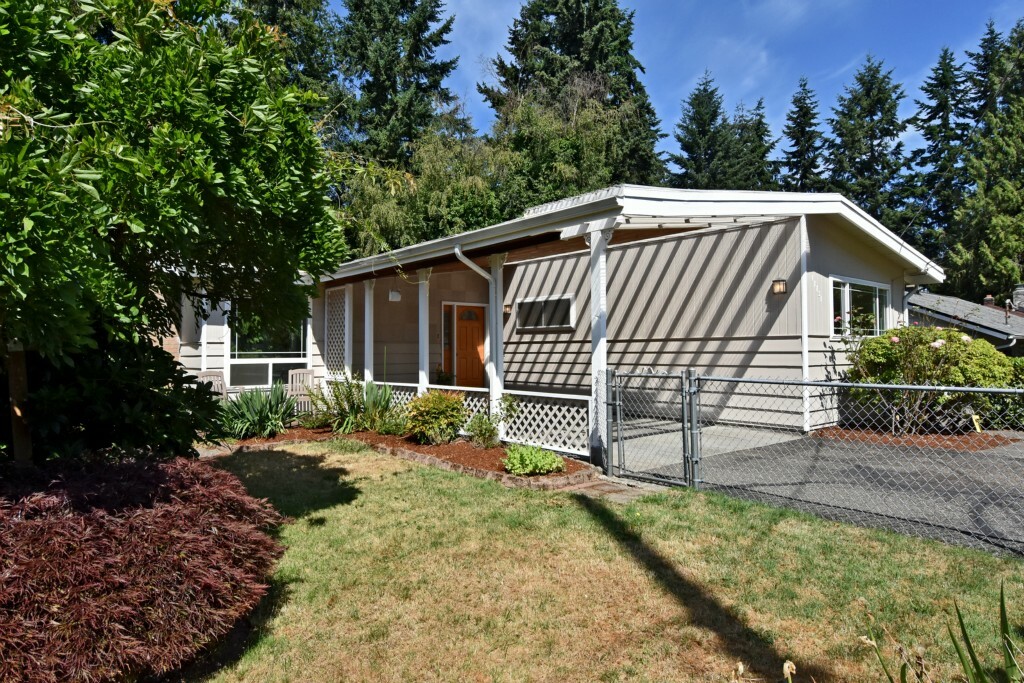 Property Photo:  17731 11th Ave NE  WA 98155 