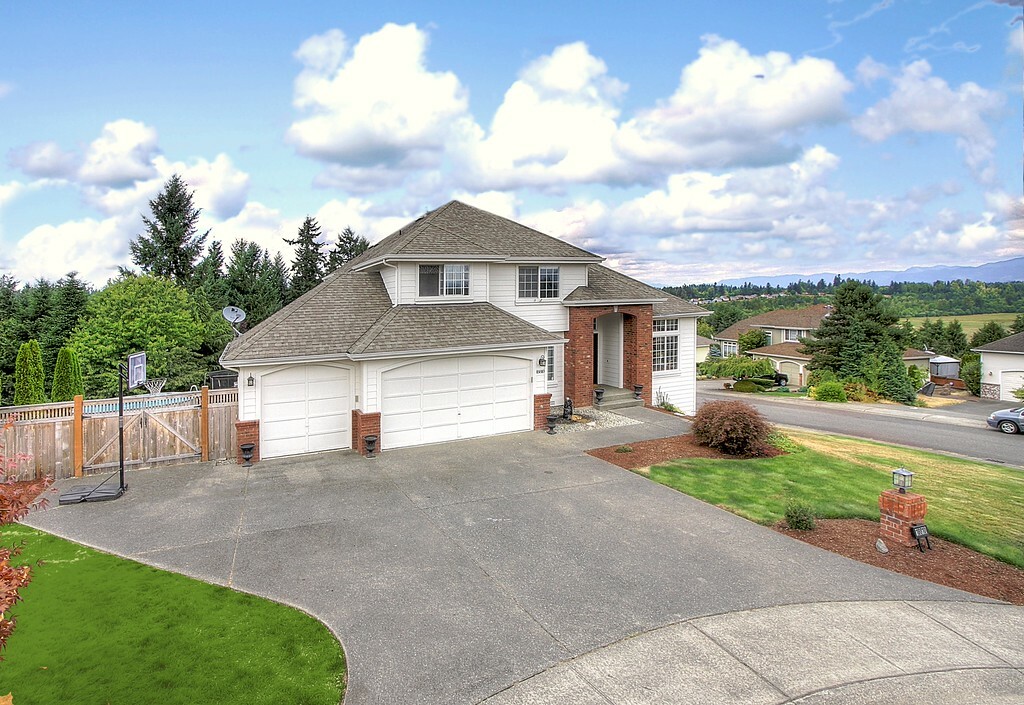 Property Photo: 18810 91st St Ct E WA 98391