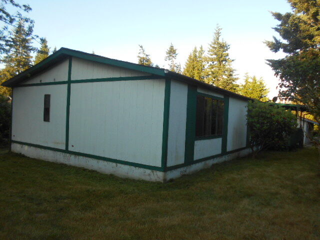 Property Photo: 1794 Lake Dr WA 98282