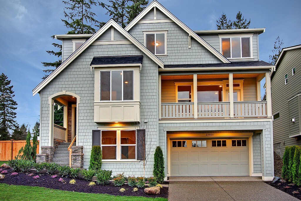 Property Photo: 23806 3rd 6 Dr SE WA 98021