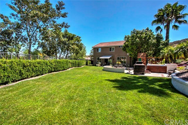 Property Photo:  15 Swallows Lane  CA 92679 