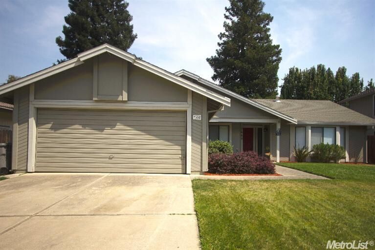 Property Photo: 7665 Ambrose Way CA 95831
