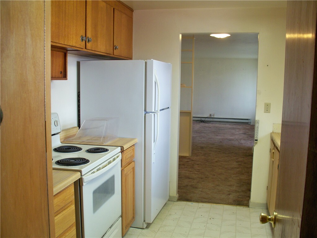 Property Photo:  118 E St NE  WA 98848 