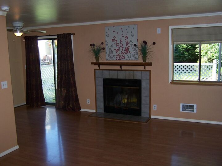 Property Photo: 1530 201st Place SE 10-B WA 98012