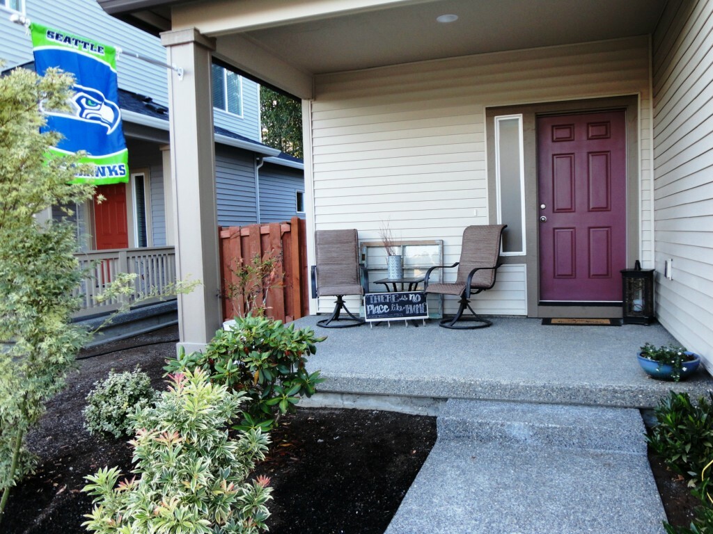 Property Photo:  985 43rd Ct NE  WA 98002 