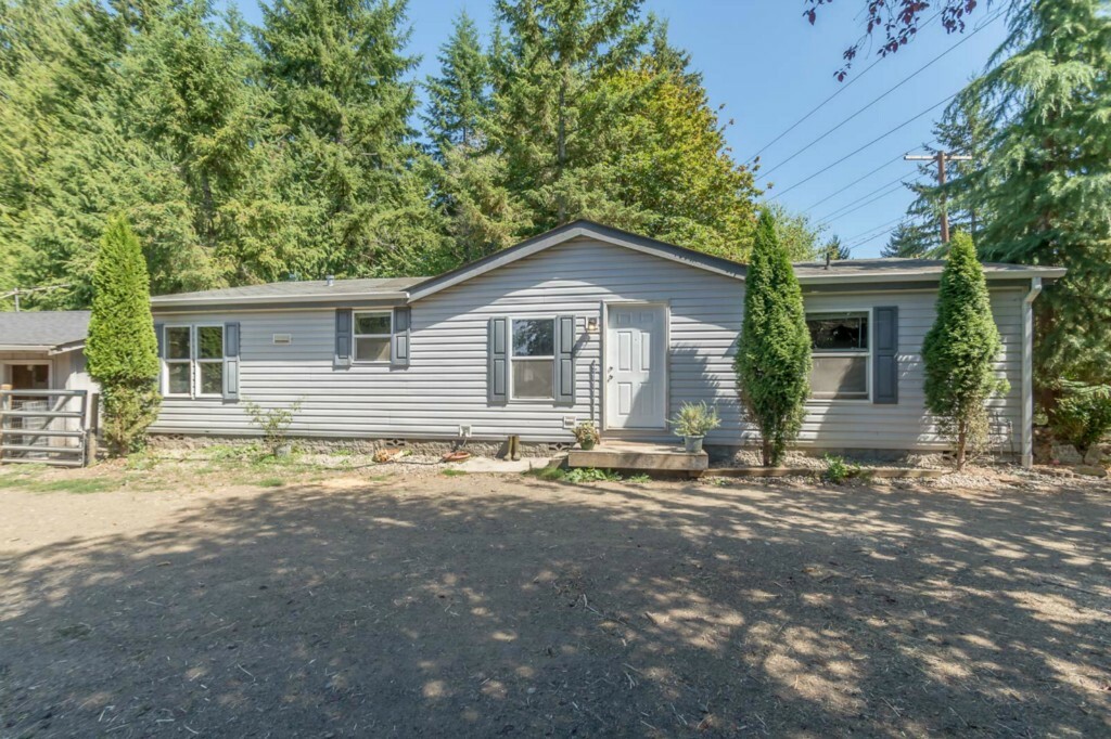 Property Photo:  5147 E Collins  WA 98366 