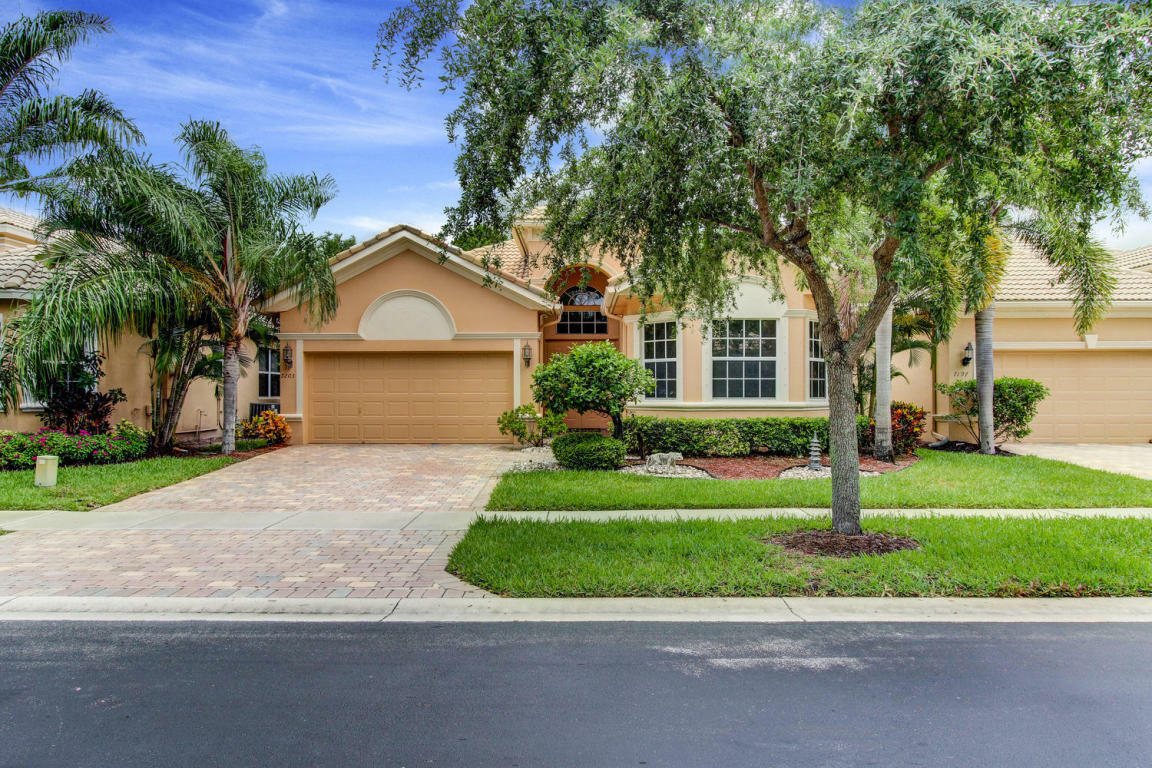 Property Photo:  7203 Vesuvio Place  FL 33437 