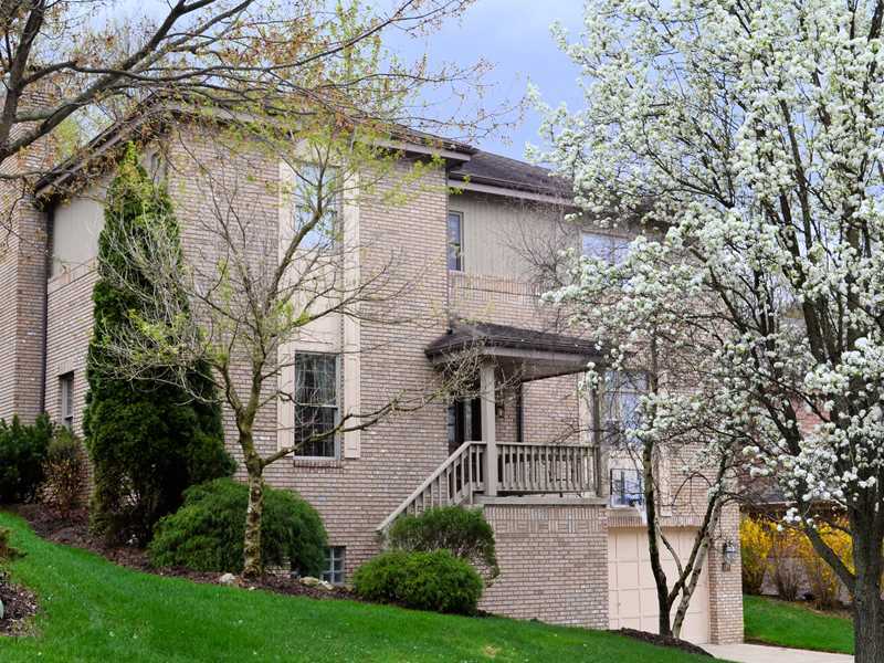 Property Photo:  139 Vanderbilt Drive  PA 15243 