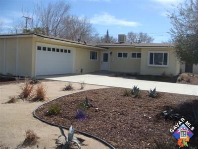 Property Photo:  1156 W Avenue J14  CA 93534 