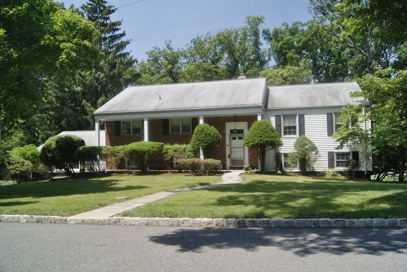 Property Photo: 41 Ferris Dr NJ 07052