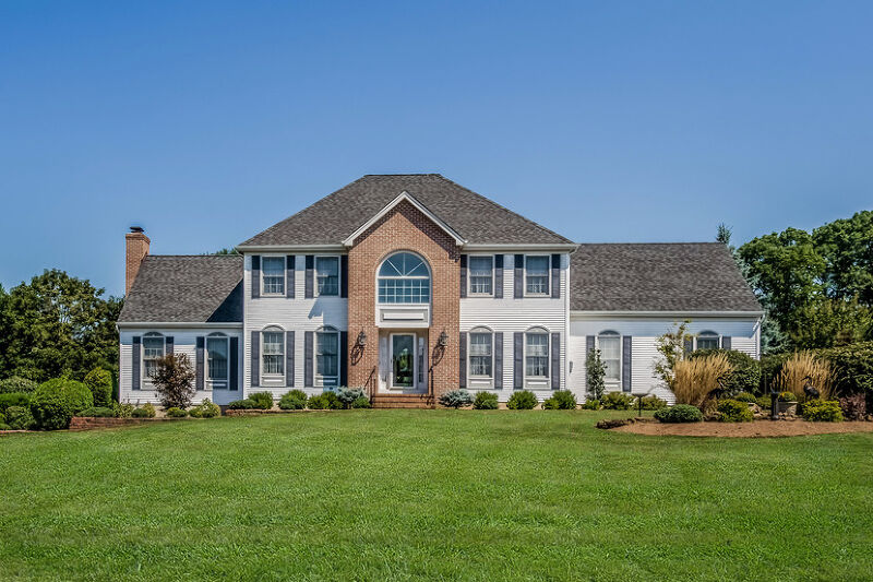 Property Photo:  1 Shy Creek Rd  NJ 08867 
