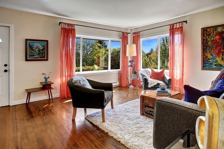 Property Photo:  4468 S Brandon St  WA 98118 