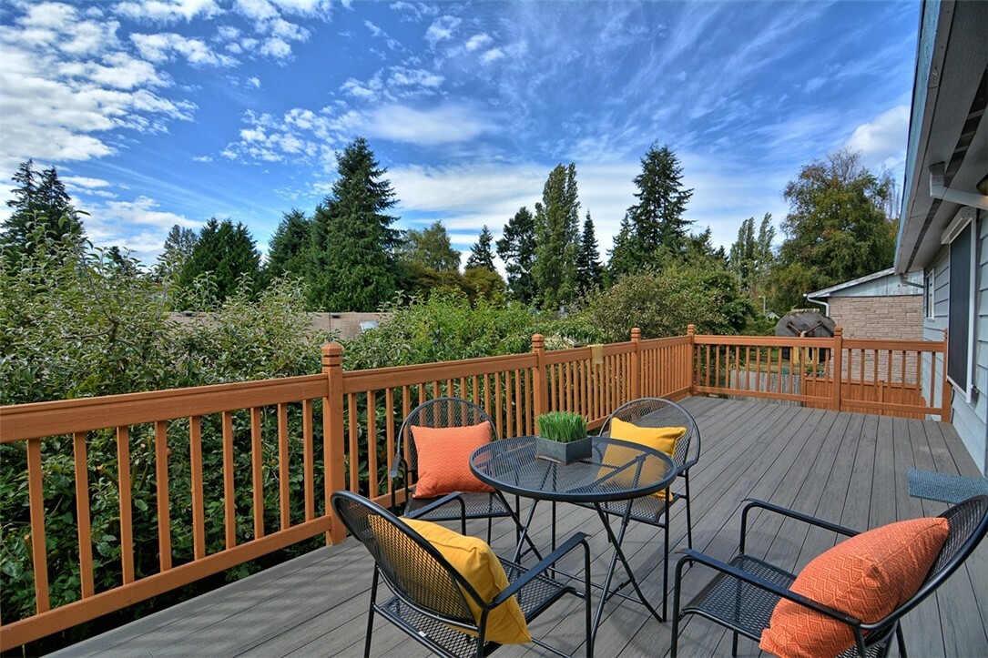 Property Photo:  21904 82nd Place W  WA 98020 