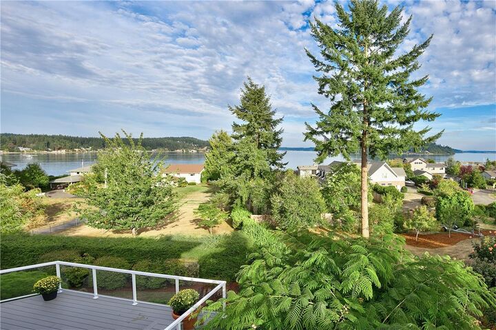 2817 Horsehead Bay Dr NW  Gig Harbor WA 98335 photo