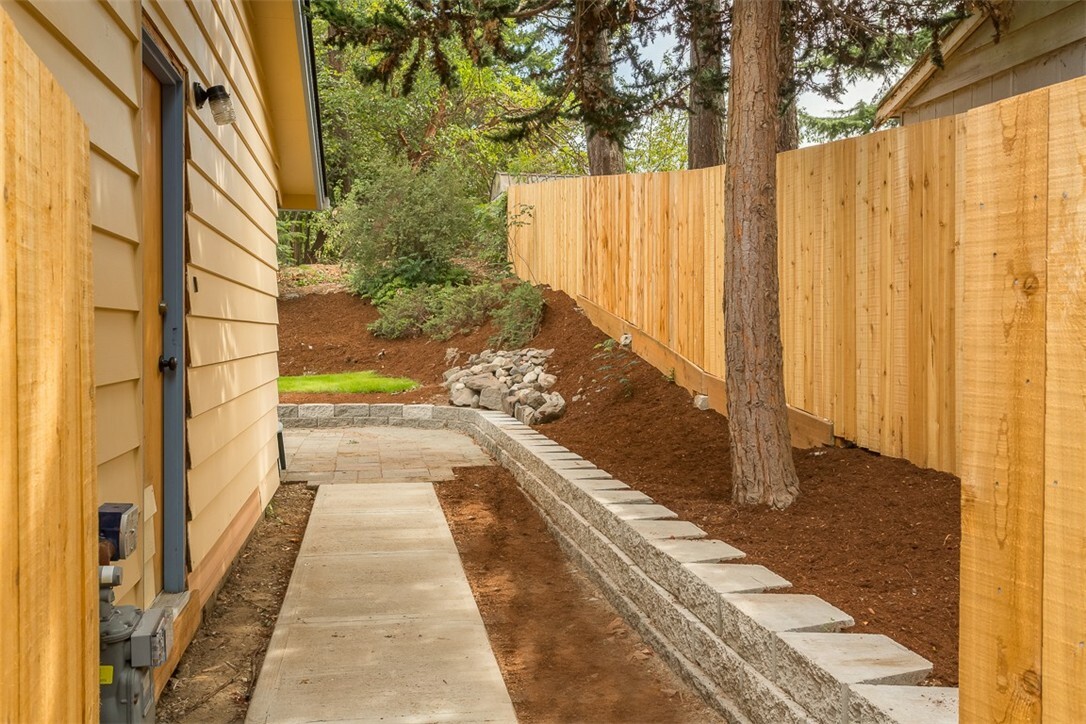 Property Photo: 848 SW 132nd St WA 98146