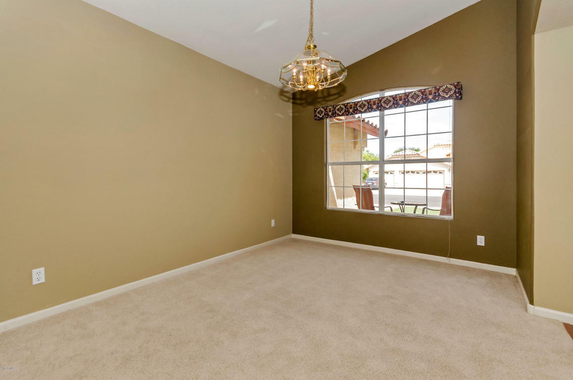 Property Photo:  555 W Mendoza Avenue  AZ 85210 
