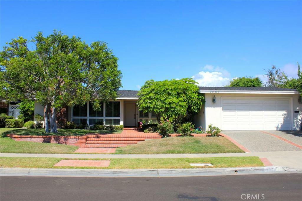 Property Photo: 2006 Tahuna Terrace CA 92625