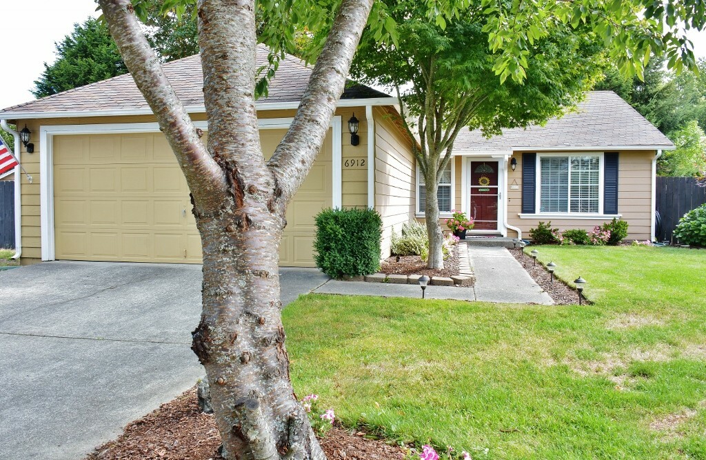 Property Photo:  6912 Troy Lane NE  WA 98311 