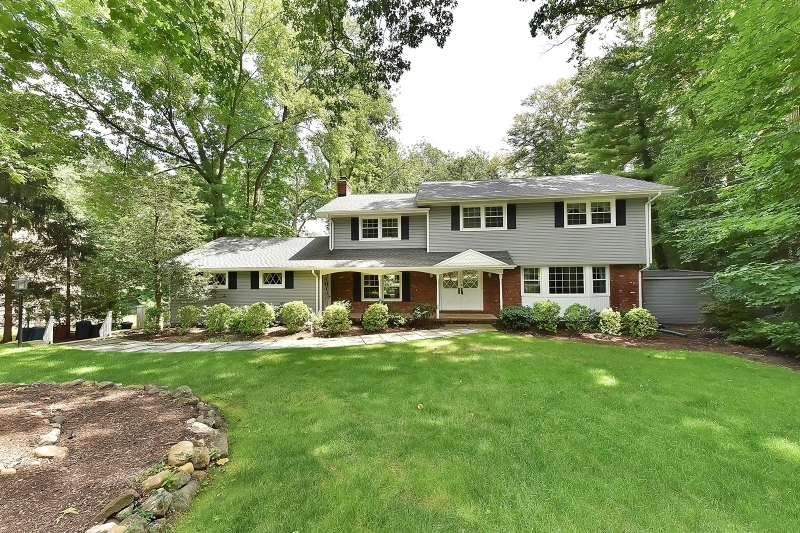 Property Photo: 65 Edgewood Dr NJ 07676