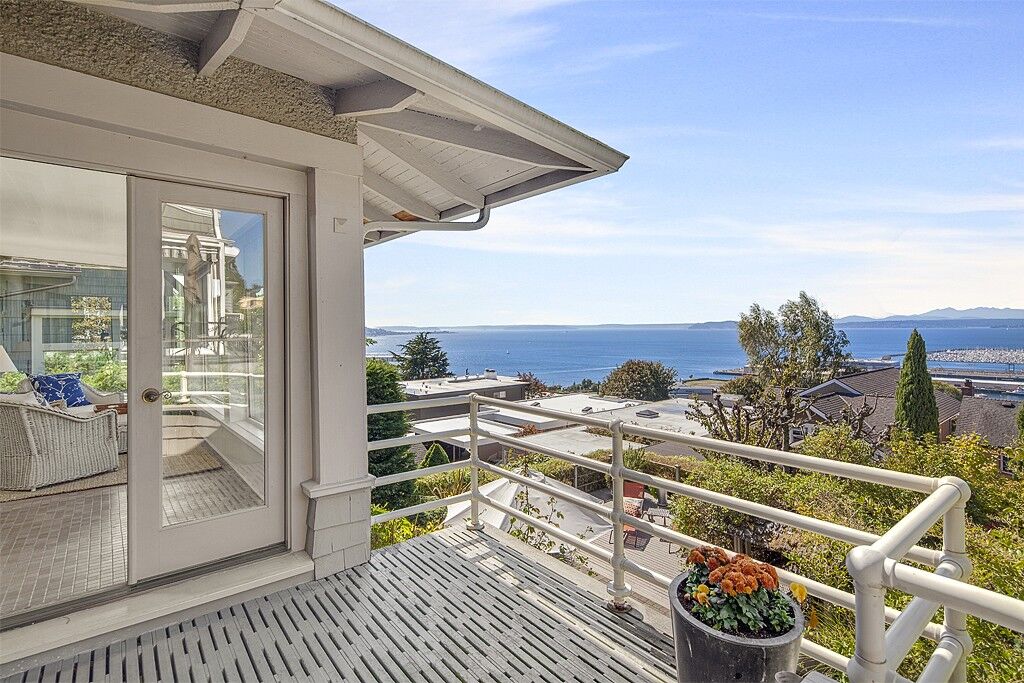 Property Photo: 1217 8th Avenue W WA 98119