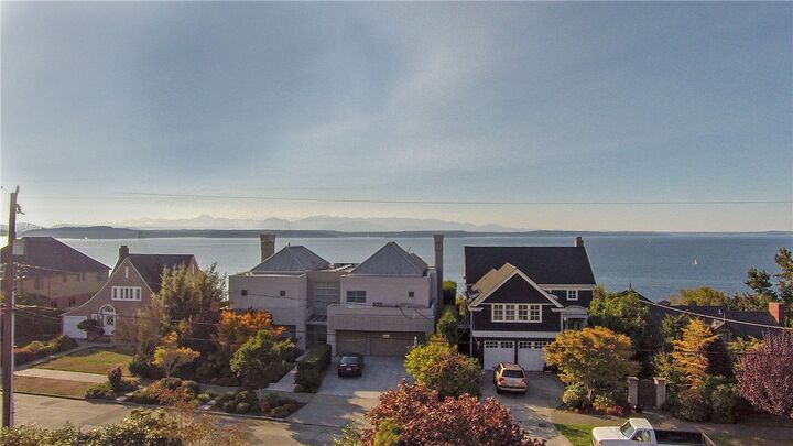 Property Photo:  1906 Sunset Ave SW  WA 98116 