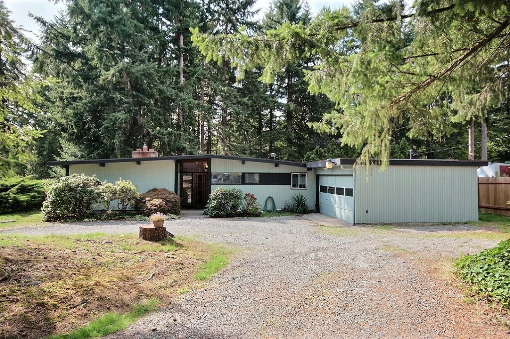 Property Photo:  14245 169th Ave SE  WA 98059 