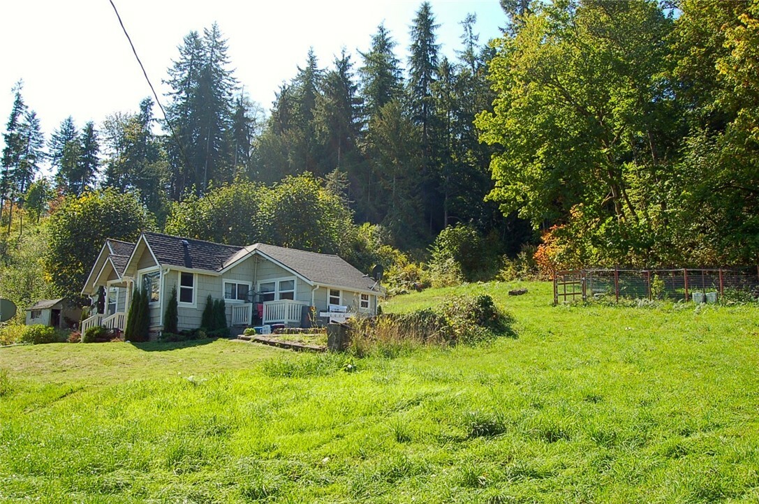 Property Photo:  2832 Connors Rd  WA 98290 
