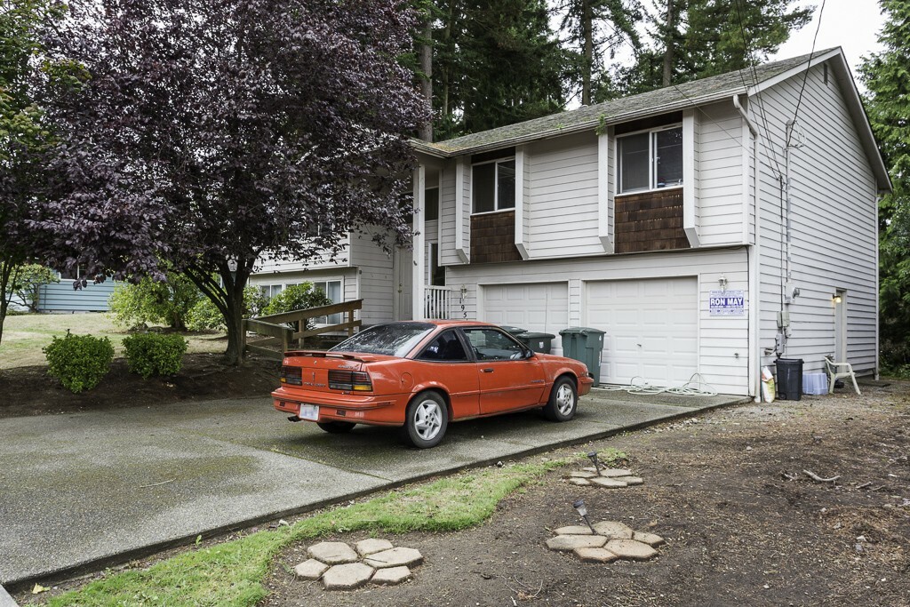 Property Photo: 19514 73rd Ave W WA 98036