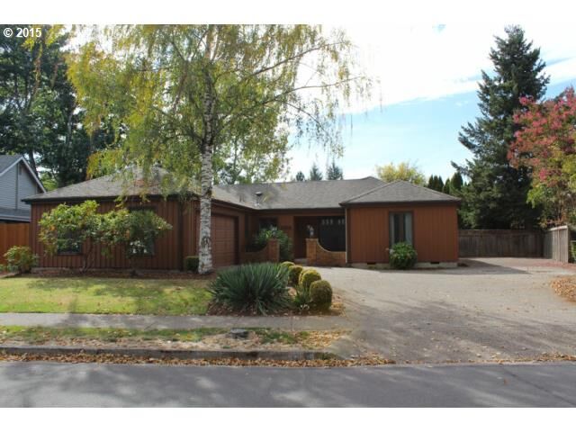 Property Photo:  1828 Balboa St  OR 97408 