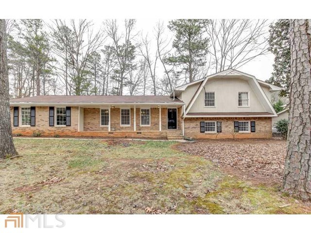 Property Photo: 5445 N Peachtree Rd GA 30338