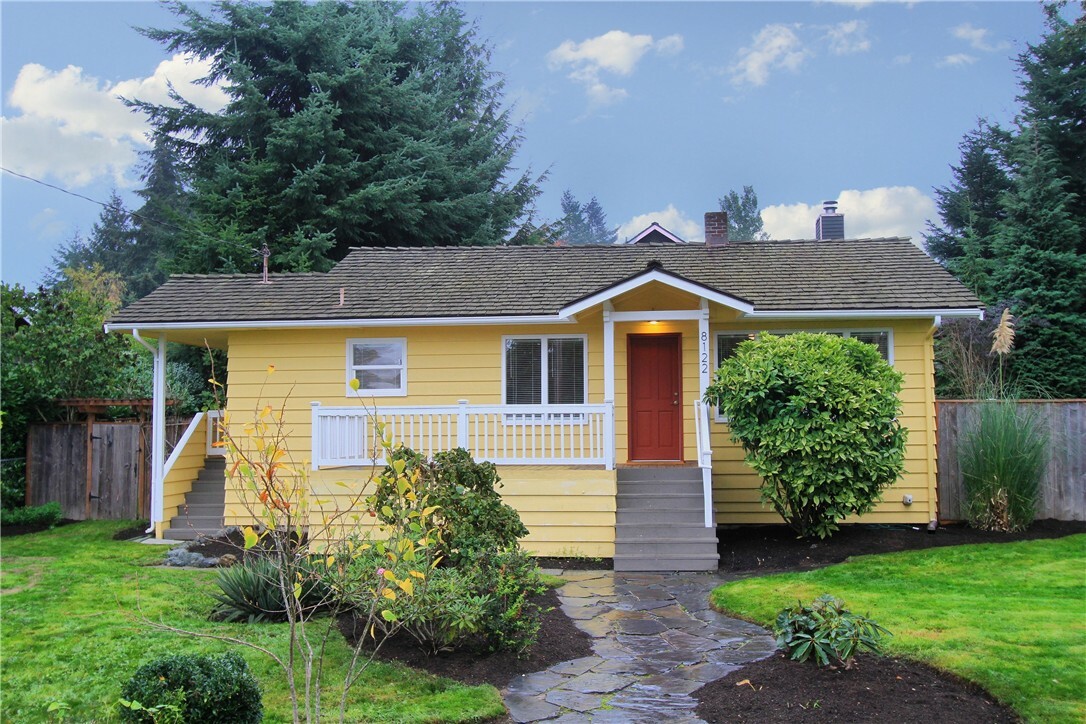Property Photo: 8122 126th Ave NE WA 98033