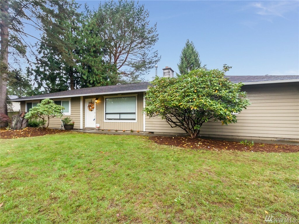 Property Photo:  8202 NE 141st St  WA 98034 