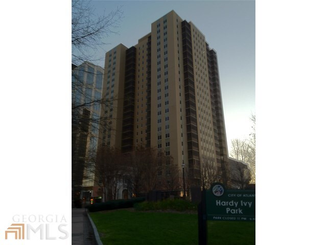 Property Photo:  300 Peachtree St 15-O  GA 30308 