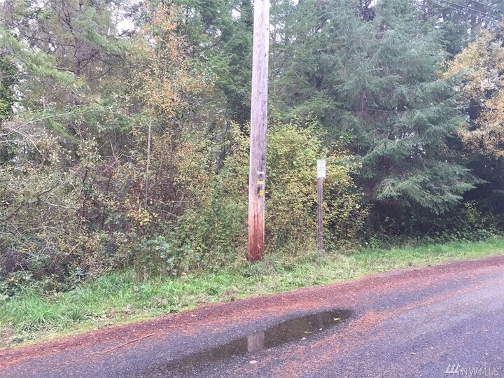 Property Photo:  1207 Kamus Dr  WA 98333 