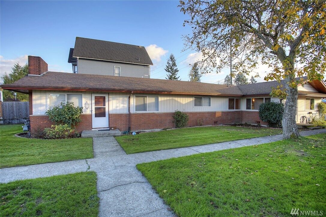 Property Photo: 908 N Sheridan Ave WA 98403