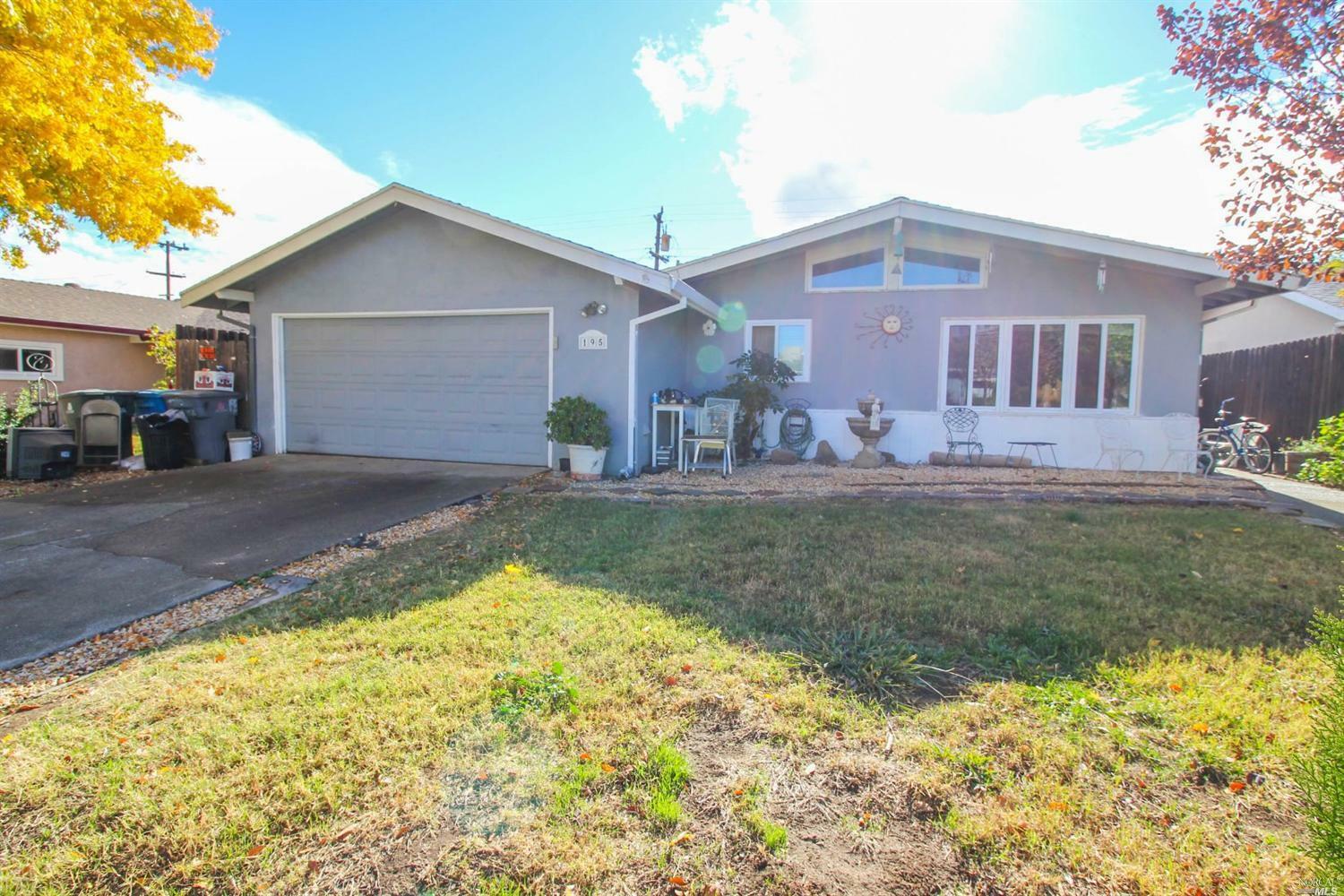 Property Photo: 195 Deodara Street CA 95688