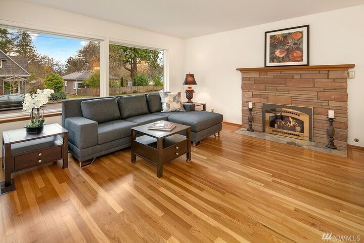 Property Photo:  1226 NE 89th St  WA 98115 