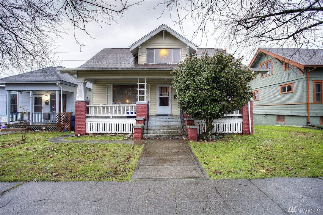 Property Photo:  1515 S Ainsworth Ave  WA 98405 